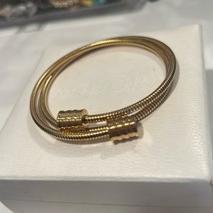 Gold bangle